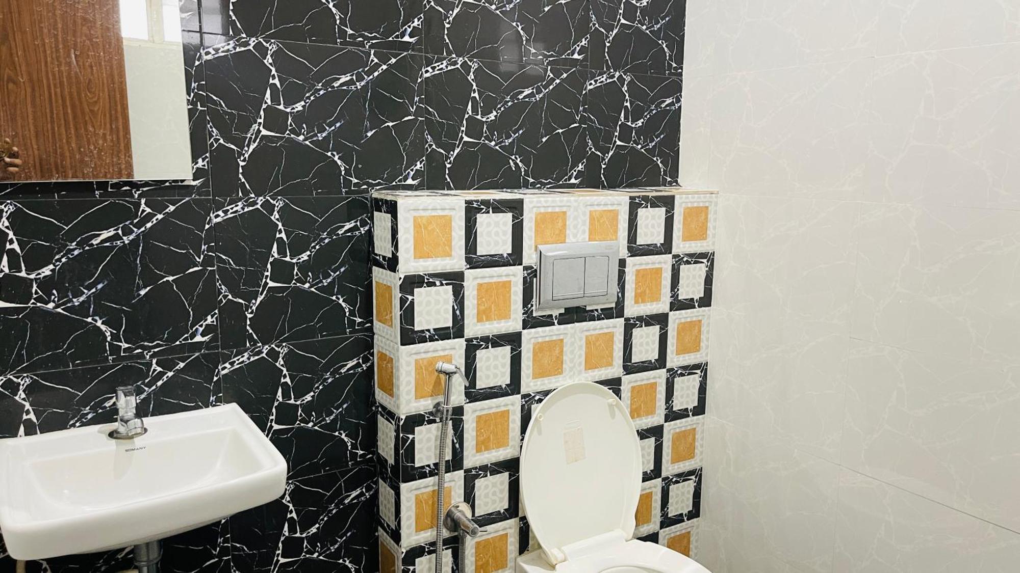 Rajamandiram 3Bhk Ac Apartment In Trivandrum Central Thiruvananthapuram Εξωτερικό φωτογραφία